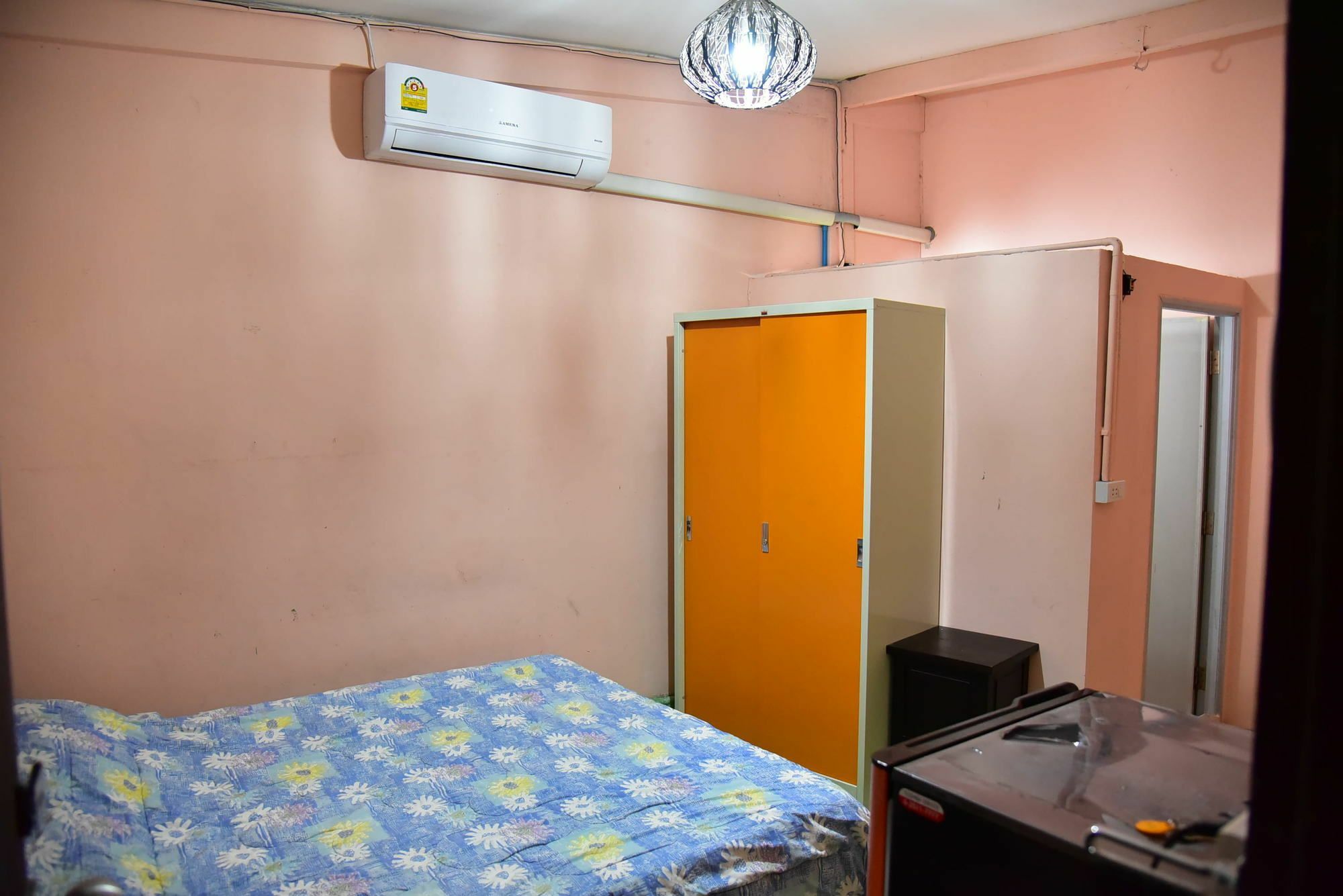 Big Orange Localstay At Siam Бангкок Екстер'єр фото